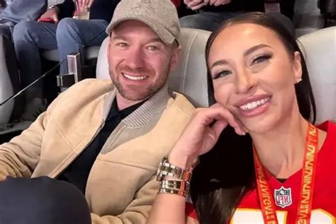 melissa stratton sean evans|Adult Film Star Melissa Stratton Blasts ‘Hot Ones’。